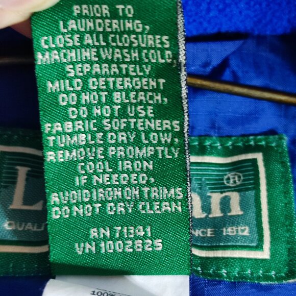 L.L.Bean Jacket Boy's size M (10-12) blue colour with reflective fleece lining - Picture 7 of 16